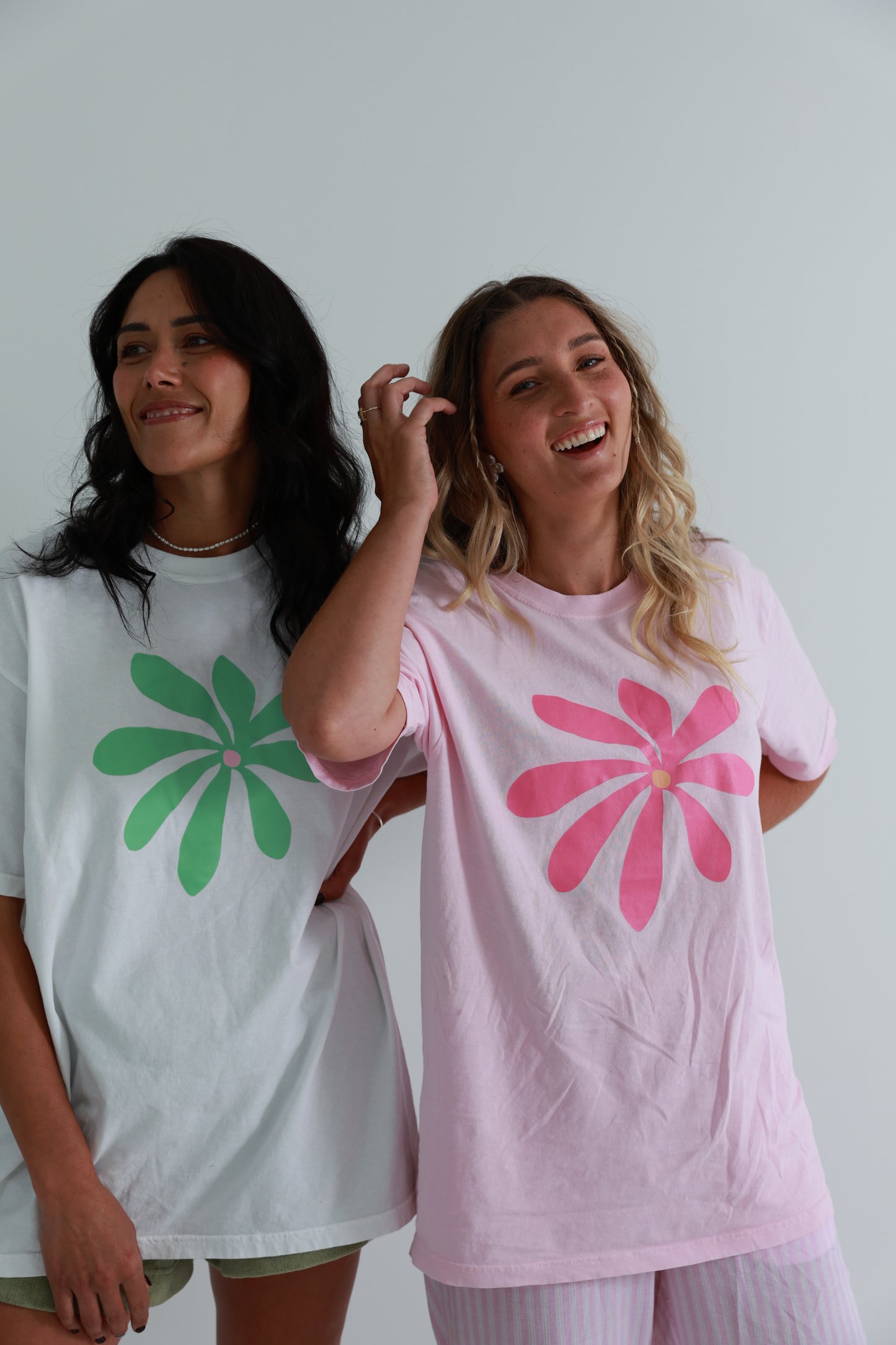 BLOOM BABY BLOOM TEE - APPLE