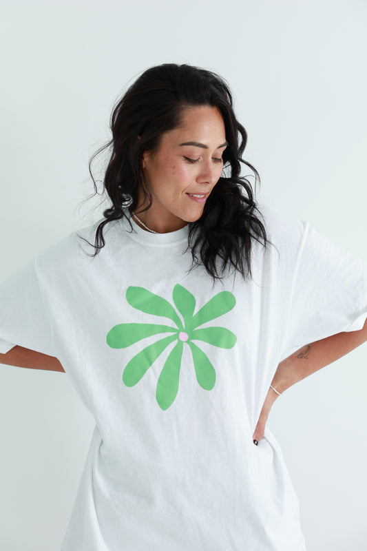 BLOOM BABY BLOOM TEE - APPLE