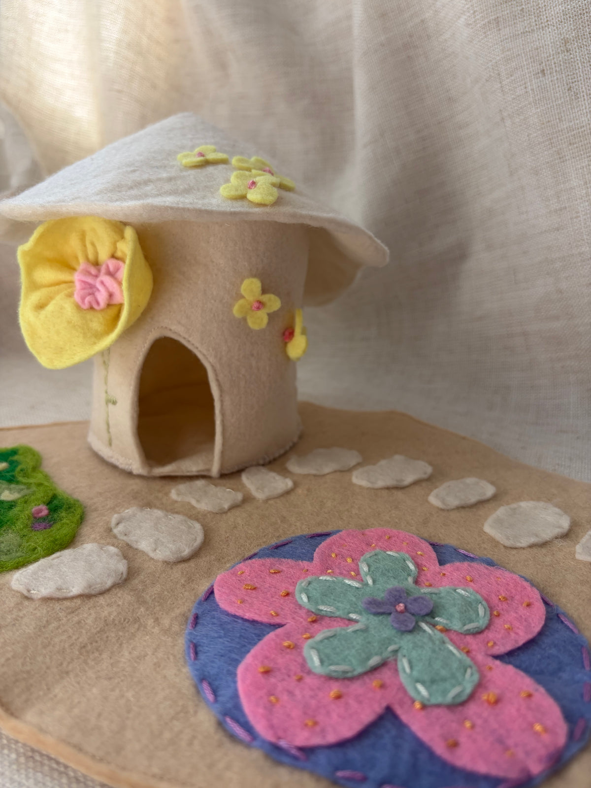DREAM DUST HOLLOW FAIRY FELT MAT