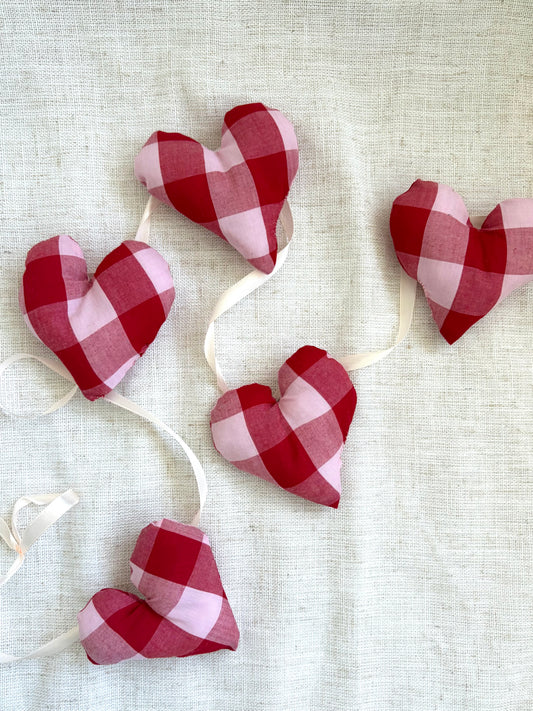 RED GINGHAM HEART BUNTING