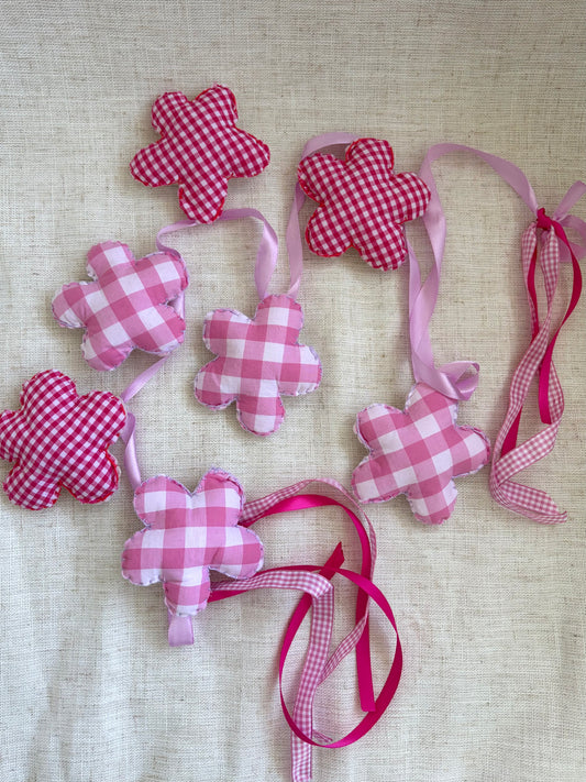 BLUSH FLOWER BUNTING